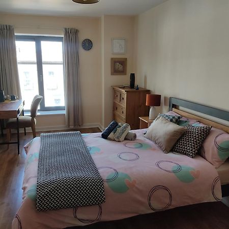 Swallows Nest - Spacious Bright Double Bedroom With Ensuite Bathroom Δουβλίνο Εξωτερικό φωτογραφία